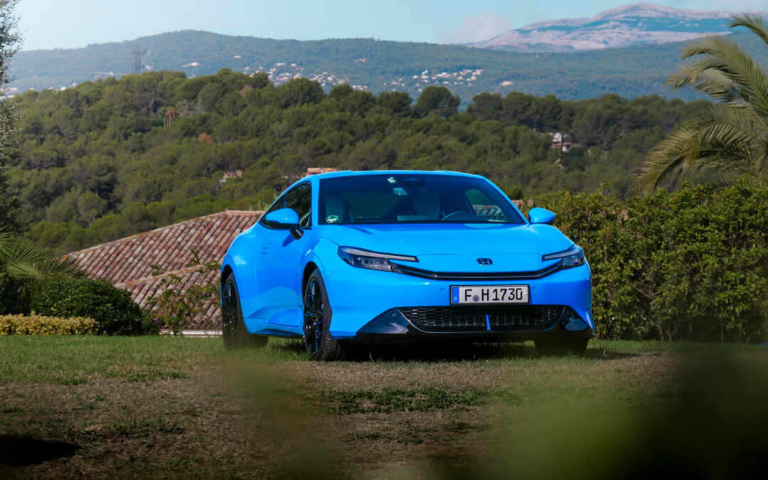 Sous le soleil de la Côte d’Azur, la Honda Prelude fait son grand retour